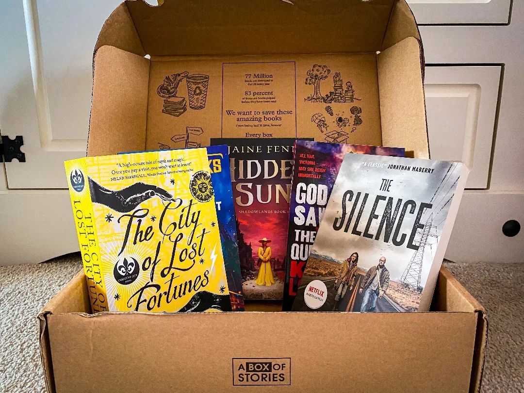 The Fantasy - Box of 4 Surprise Books